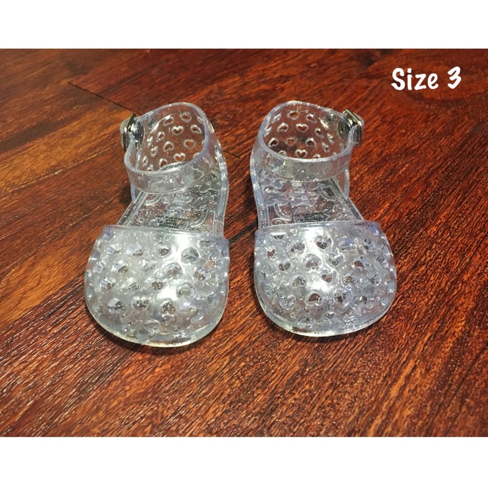 NWOT Size 3 Old Navy Cleat Jelly Sandals
